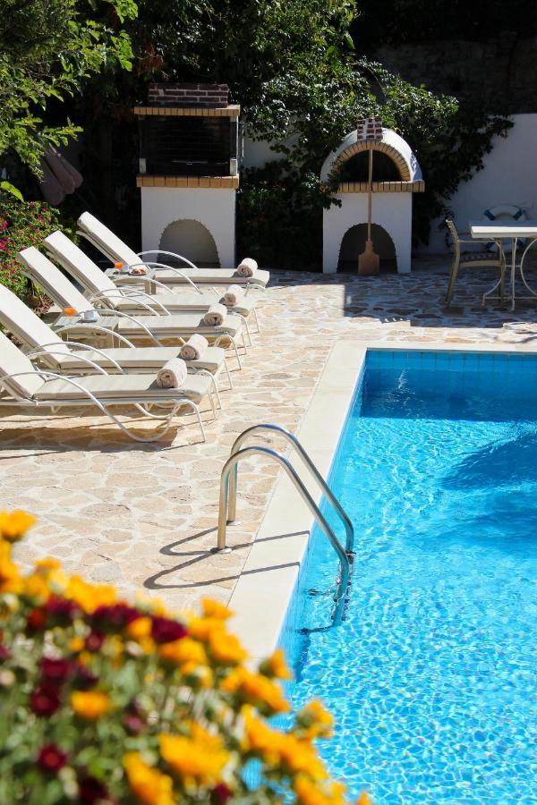 Villa Oasis Камиларион Экстерьер фото