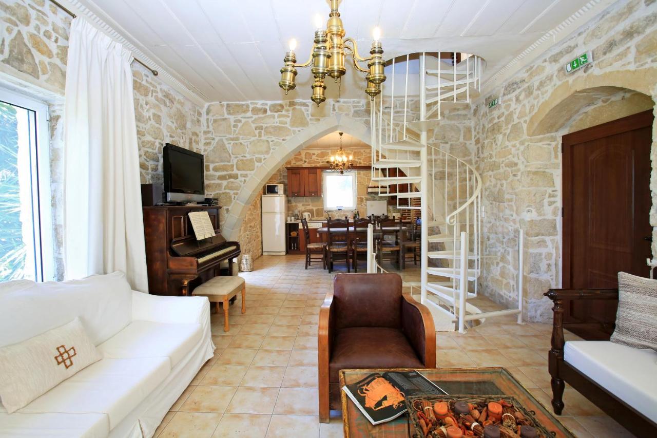 Villa Oasis Камиларион Экстерьер фото