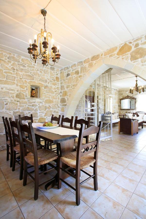 Villa Oasis Камиларион Экстерьер фото