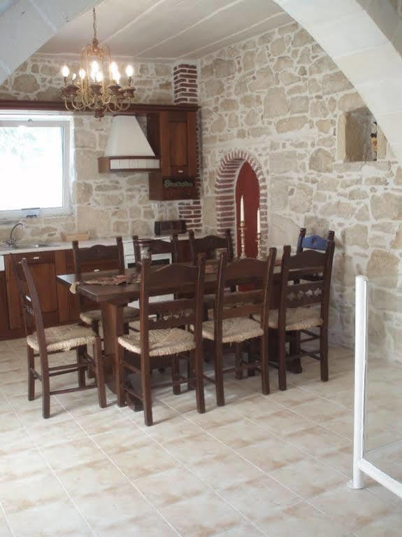 Villa Oasis Камиларион Экстерьер фото